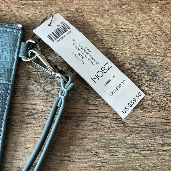 Chico's Blue Wristlet Clutch NWT - Picture 2 of 6
